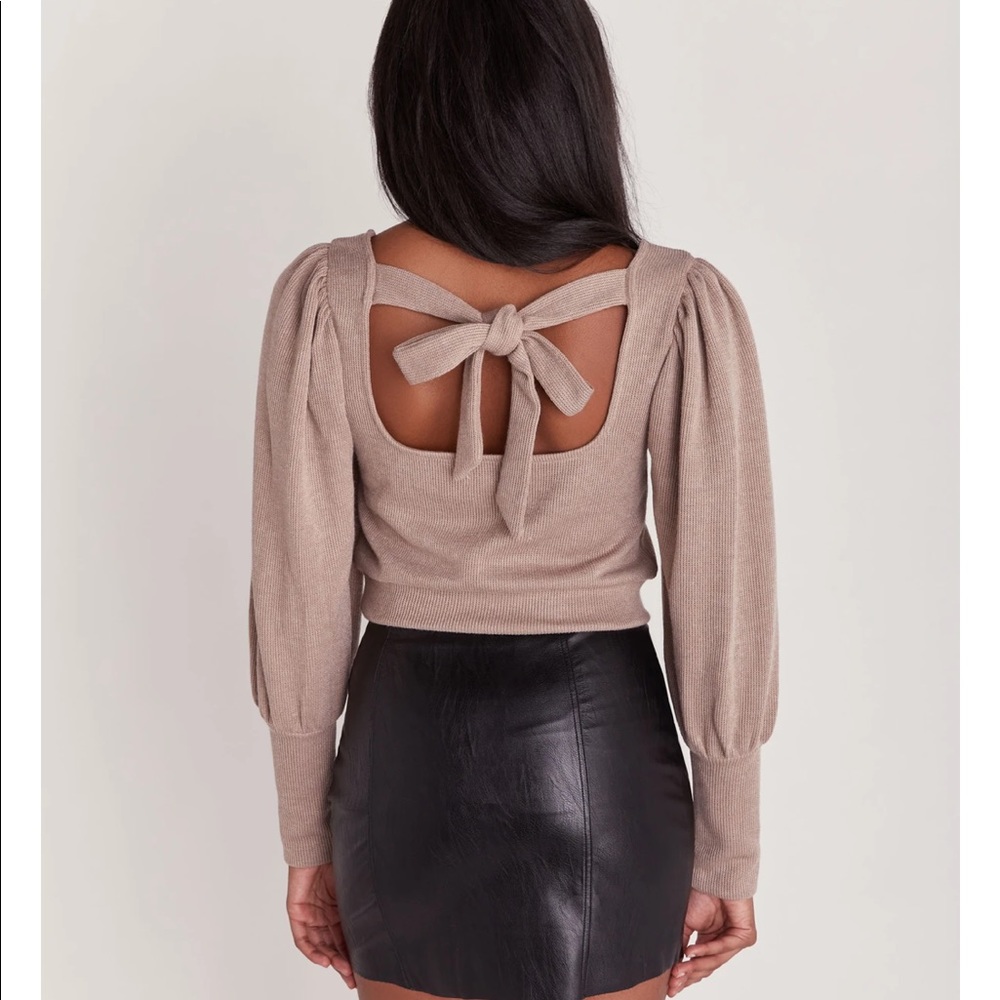 NWT Shades of Rose Harper Sweater w/ Bow Back